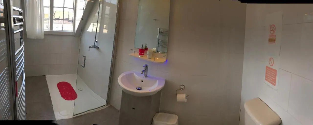 ****  Admiral Hotel スカーバラ イギリス